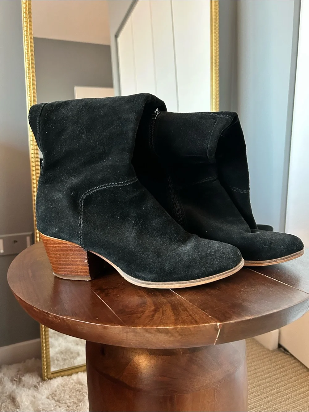 Black Suede Knee-High Boots - Classic Women's Riding Style